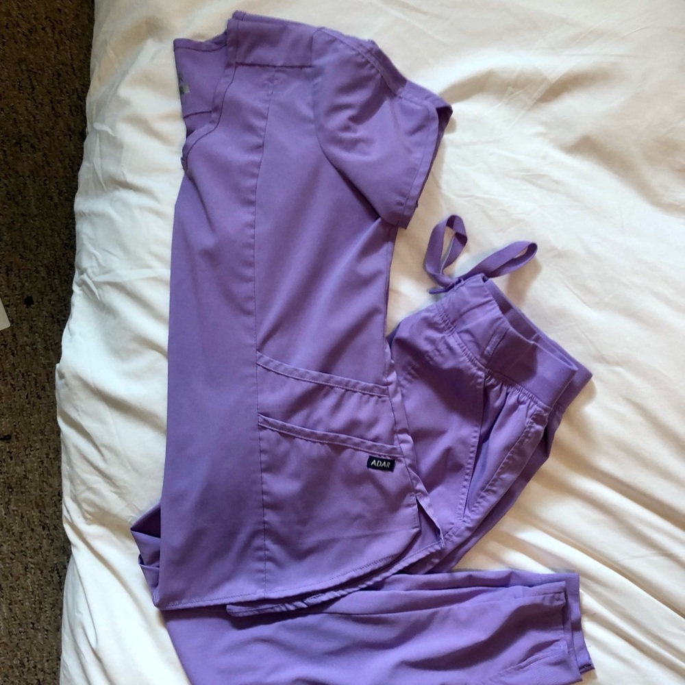 Adar pro scrub set
